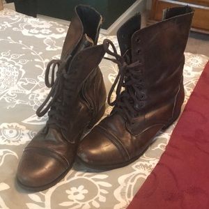 Combat boots- Steve Madden
